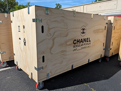 Reusable crate on casters